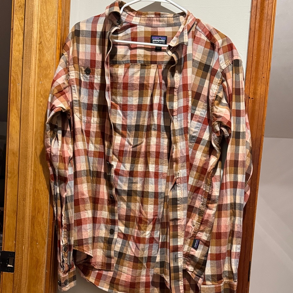 Men’s Patagonia Red and Brown Plaid Shirt